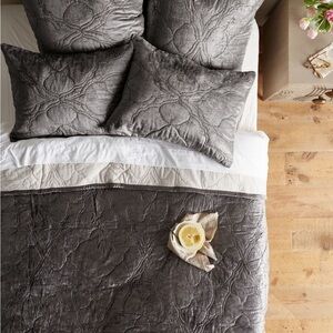 Anthropologie Velvet Isadora Coverlet Queen + Shams
